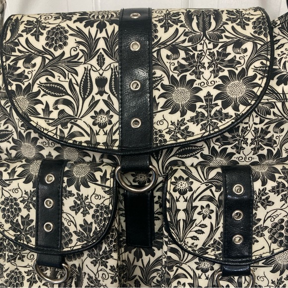 Gigi Hill Los Angeles Floral Coated Canvas BackPack Sling Purse Shoulder Bag EUC - Picture 3 of 6